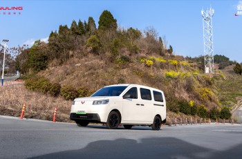 6.98万元起！国民创富微客新标杆—五菱荣光纯电版正式上市